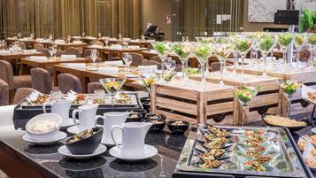 Desayuno bufé gratuito y diario