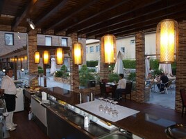 Mittagessen, Abendessen, internationale Küche, Speisen im Freien 