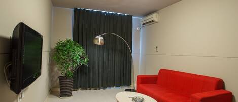 In-room safe, desk, blackout drapes, free WiFi