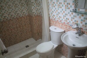 Deluxe Room, 1 Queen Bed