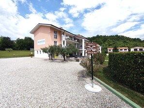 Fachada del alojamiento