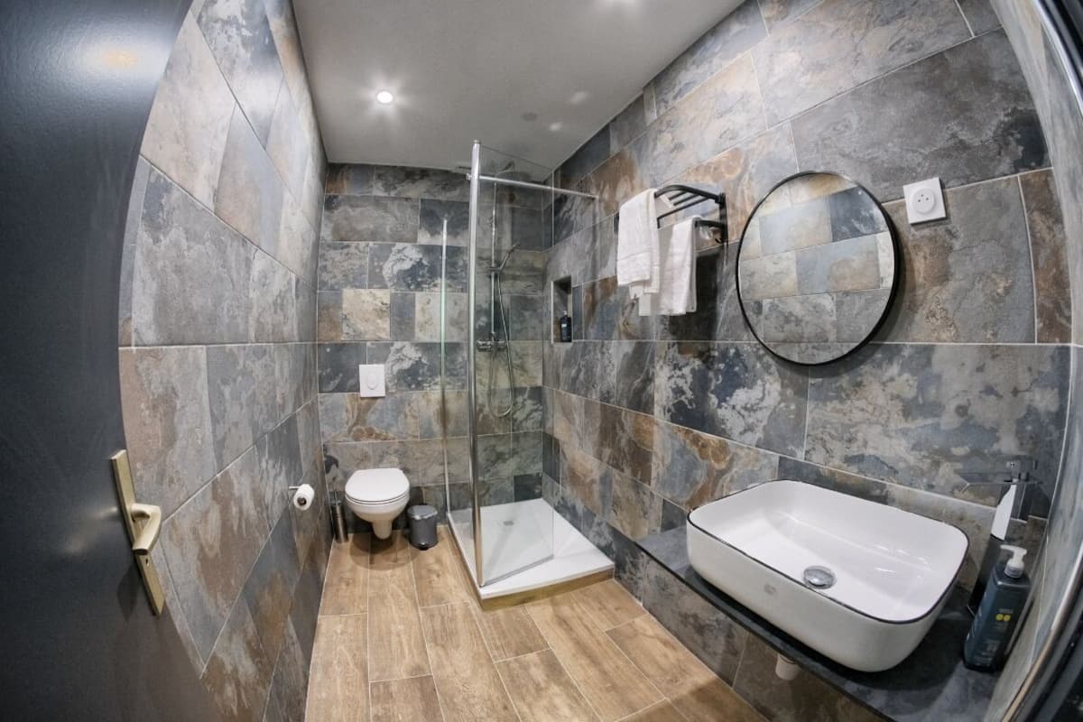 Comfort Double Room (160 cm bed) | Bathroom
