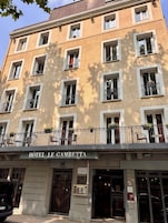 Fachada de la propiedad