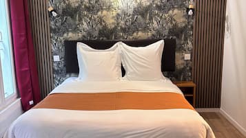 Comfort Double Room (160 cm bed) | 1 bedroom, in-room safe, individually decorated, desk