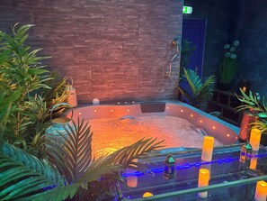 Hammam, massages aux pierres chaudes, massages sportifs