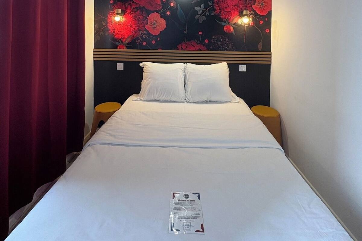 In-room safe, desk, laptop workspace, blackout curtains