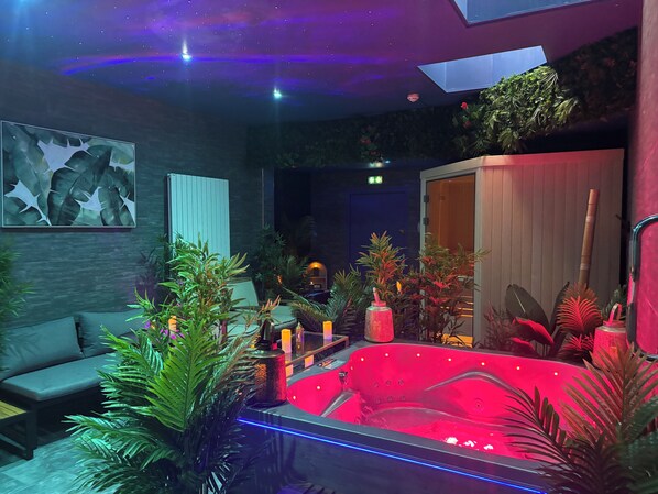 Turkish bath, hot stone massages, sports massages, body wraps - Hôtel & SPA Le Gambetta, Centre-ville, Bergerac (Bergerac)