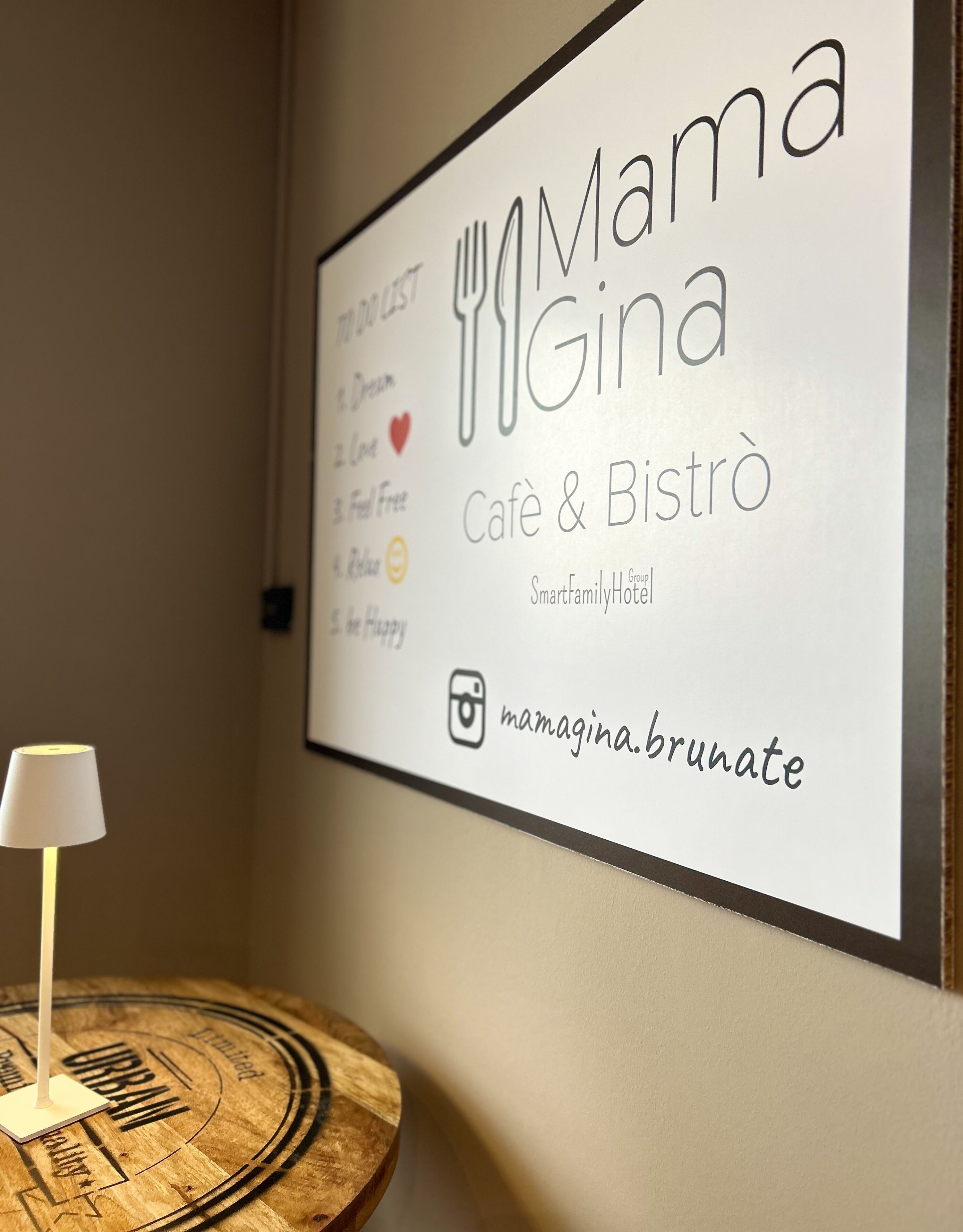 breakfast and dinner served, italian cuisine