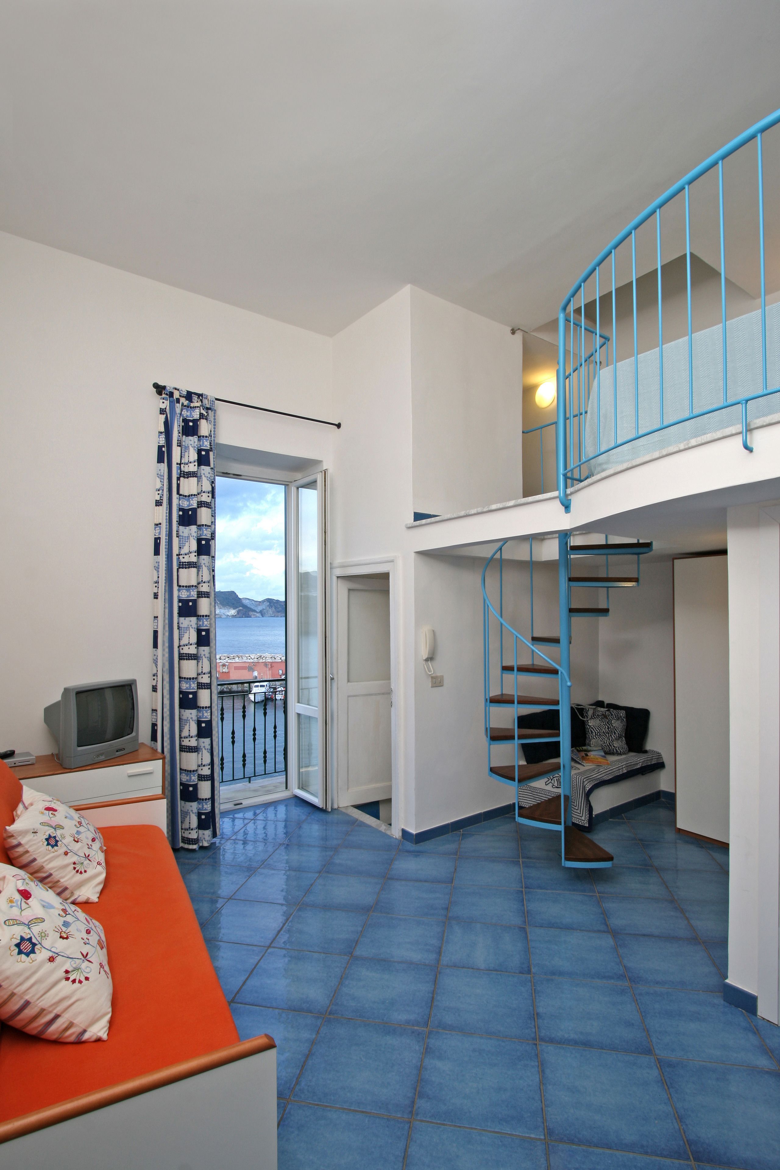 double room, sea view (with extra bed) | minibar, in-room safe, free wifi, bed sheets