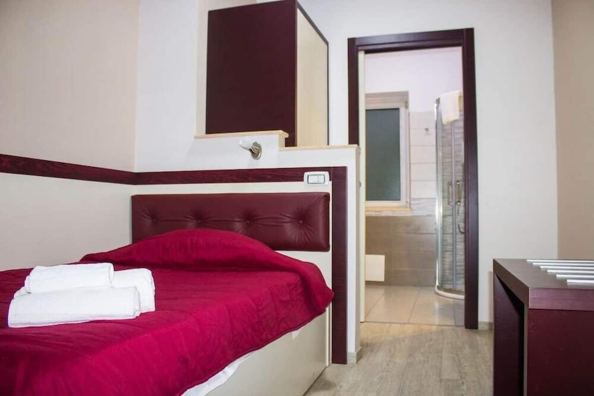 Desk, WiFi (free), bed sheets