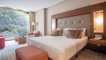 In-room safe, desk, blackout curtains, soundproofing