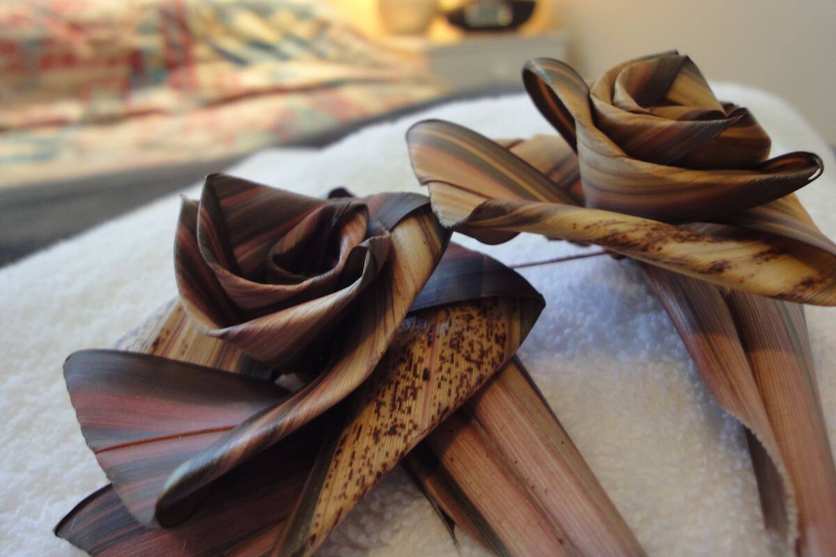 Bàn, phòng cách âm, bàn ủi/dụng cụ ủi quần áo