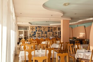 Petit déjeuner buffet compris tous les jours