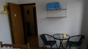 Frette Italian sheets, iron/ironing board, free WiFi, bed sheets - Family pension Ivanka Barac (Citluk)