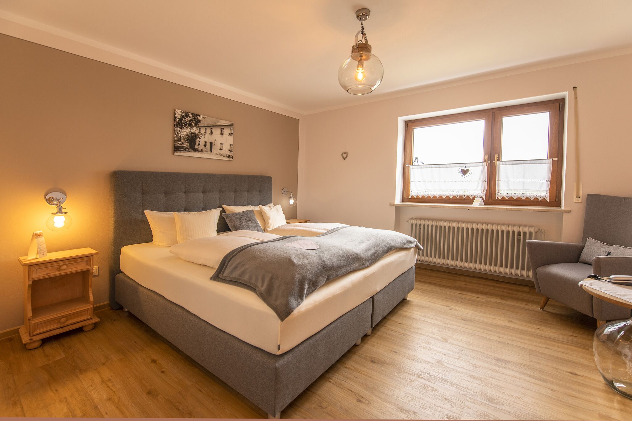 double room | select comfort beds, in-room safe, desk, soundproofing