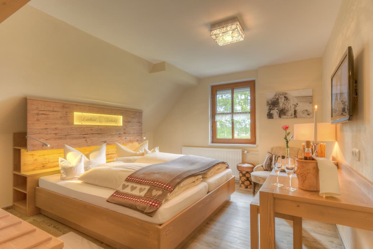 double room | select comfort beds, in-room safe, desk, soundproofing