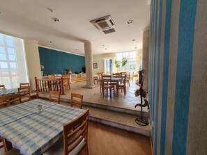 Desayuno diario por un coste adicional