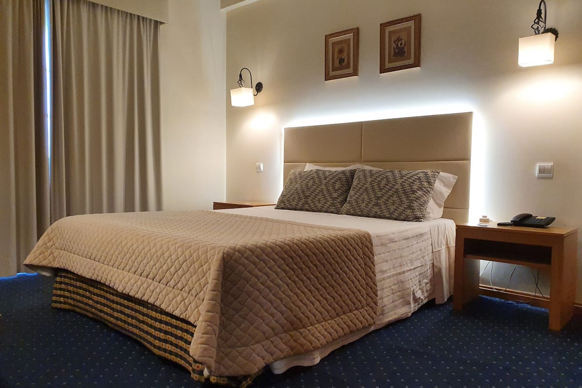 In-room safe, desk, laptop workspace, blackout curtains