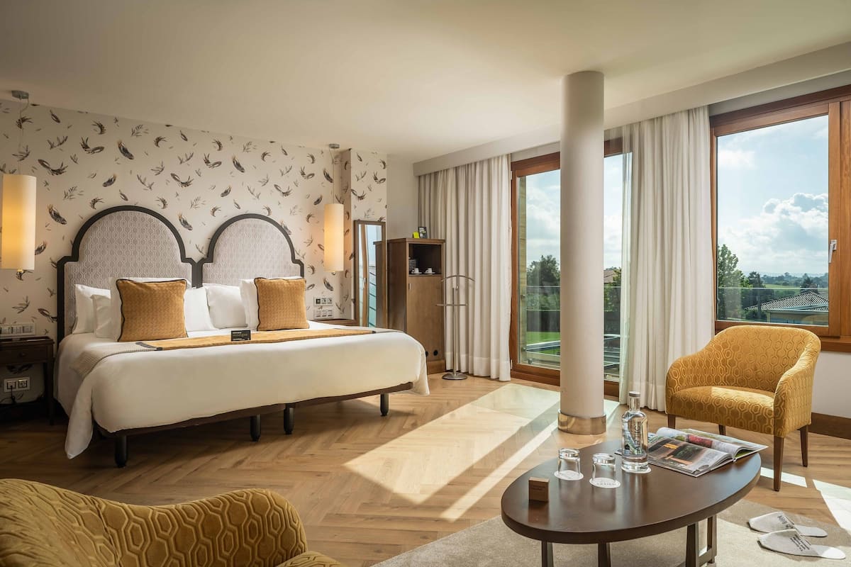 1 bedroom, minibar, in-room safe, desk