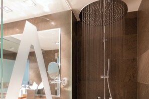 Hair dryer, bathrobes, bidet, towels