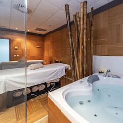 Sale per trattamenti di coppia, sauna, vasca idromassaggio, bagno turco