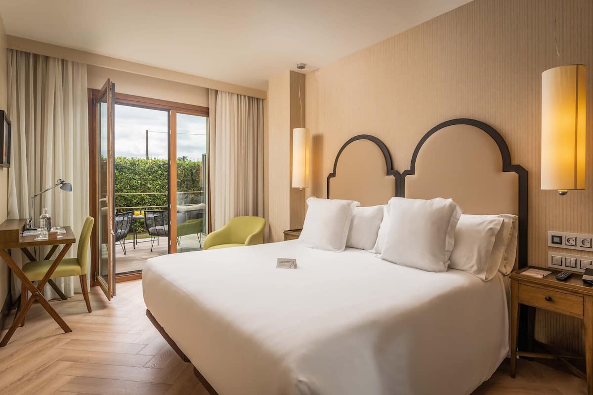 1 bedroom, minibar, in-room safe, desk