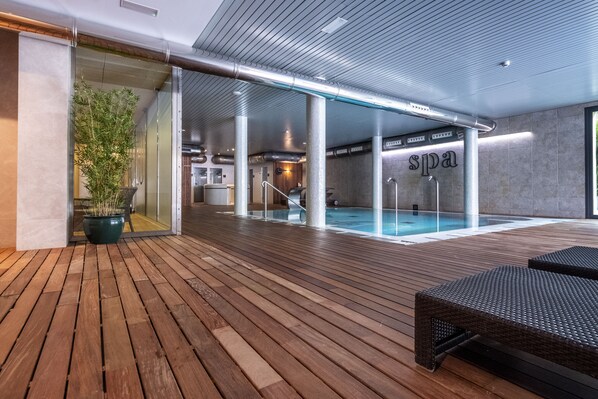 Salas de tratamientos para parejas, sauna, bañera de hidromasaje