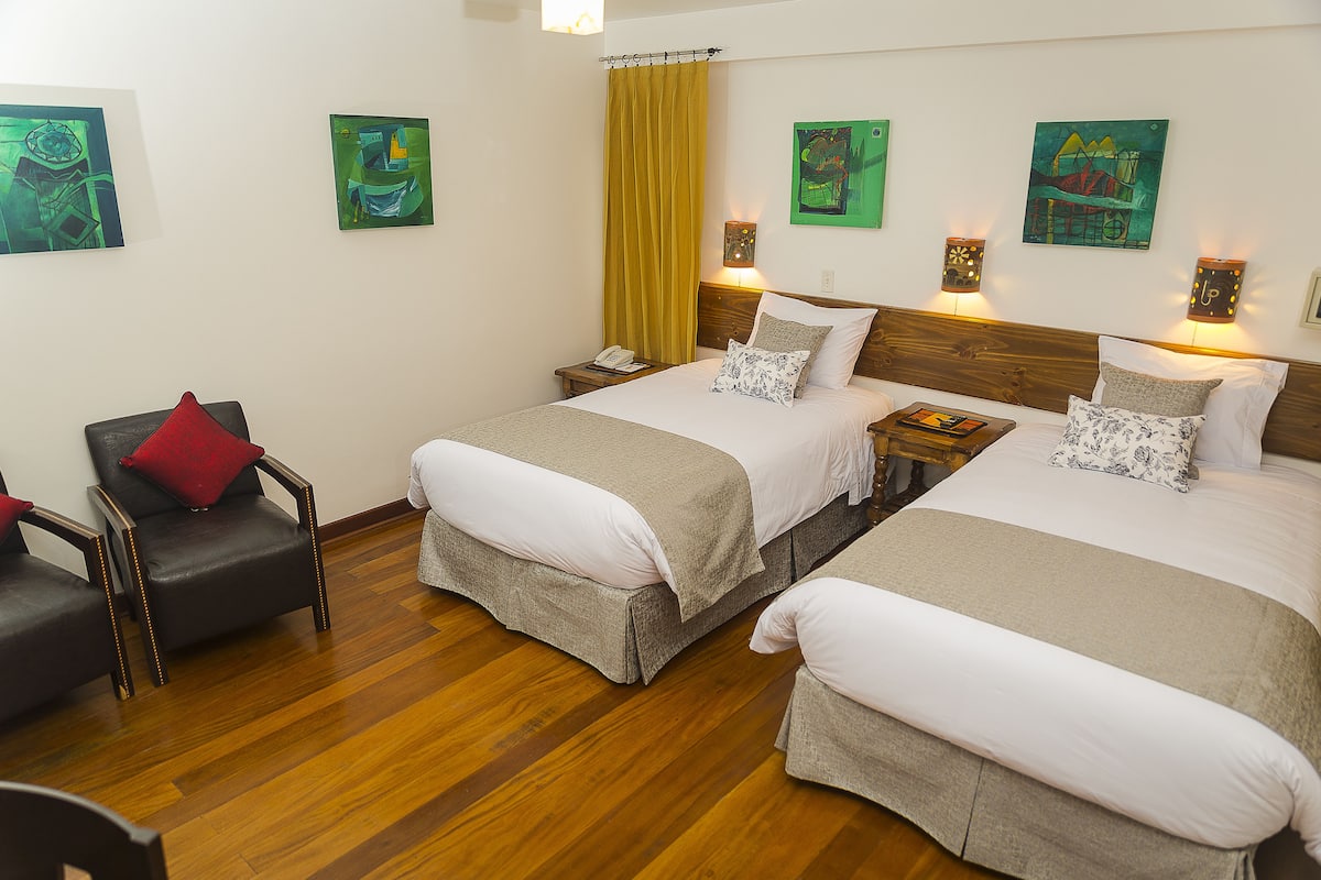 Chambre Supérieure avec lits jumeaux