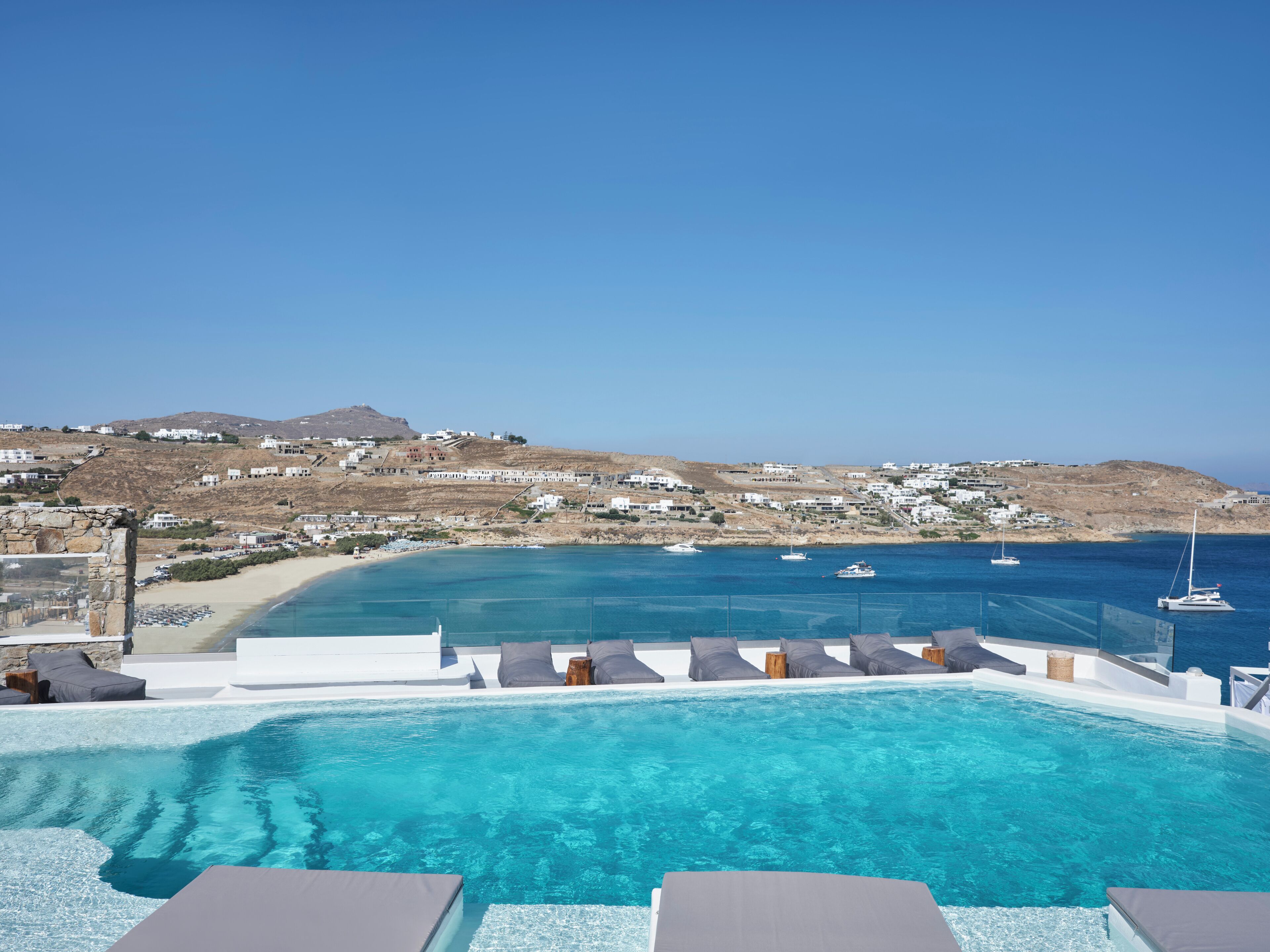 Außenpool (je nach Saison geöffnet), Cabañas (kostenlos), Sonnenschirme