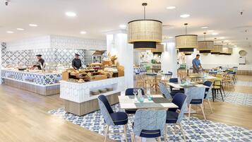 Se sirven desayunos, comidas y cenas