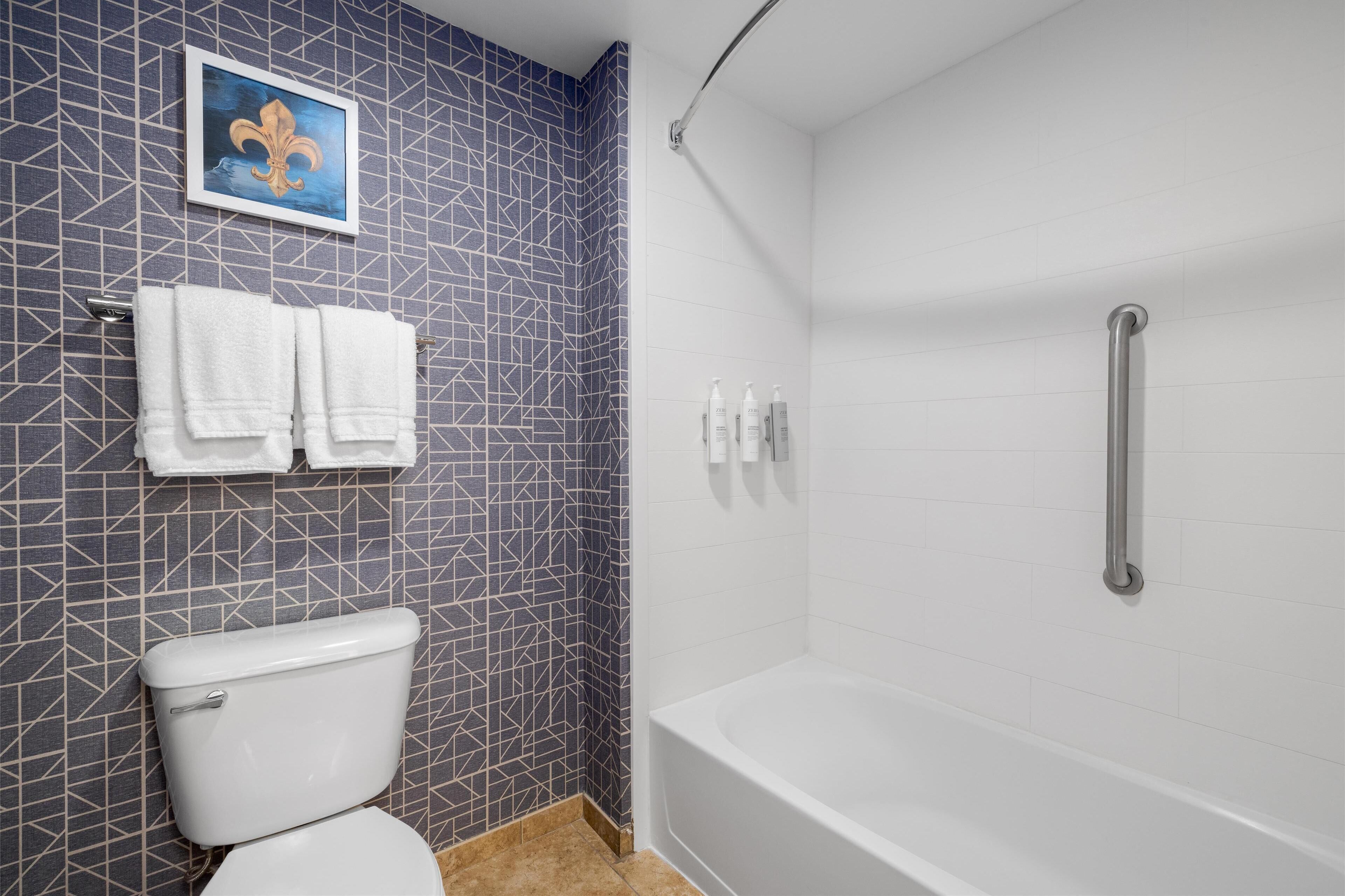 suite, 1 bedroom | bathroom | free toiletries, hair dryer, towels