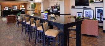 佩科斯歡朋飯店