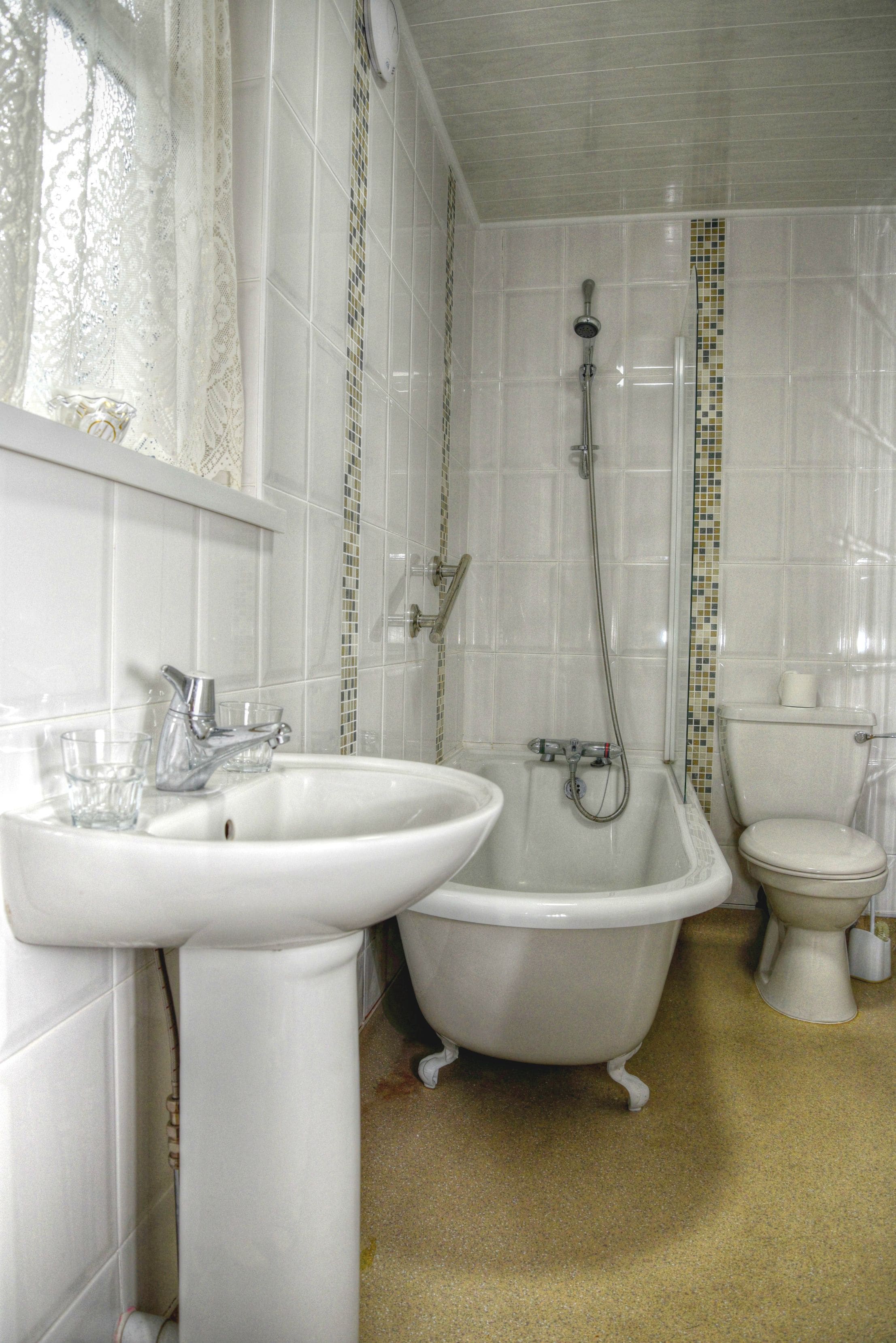 double or twin room, 2 single beds | bathroom | shower, rainfall showerhead, free toiletries, hair dryer