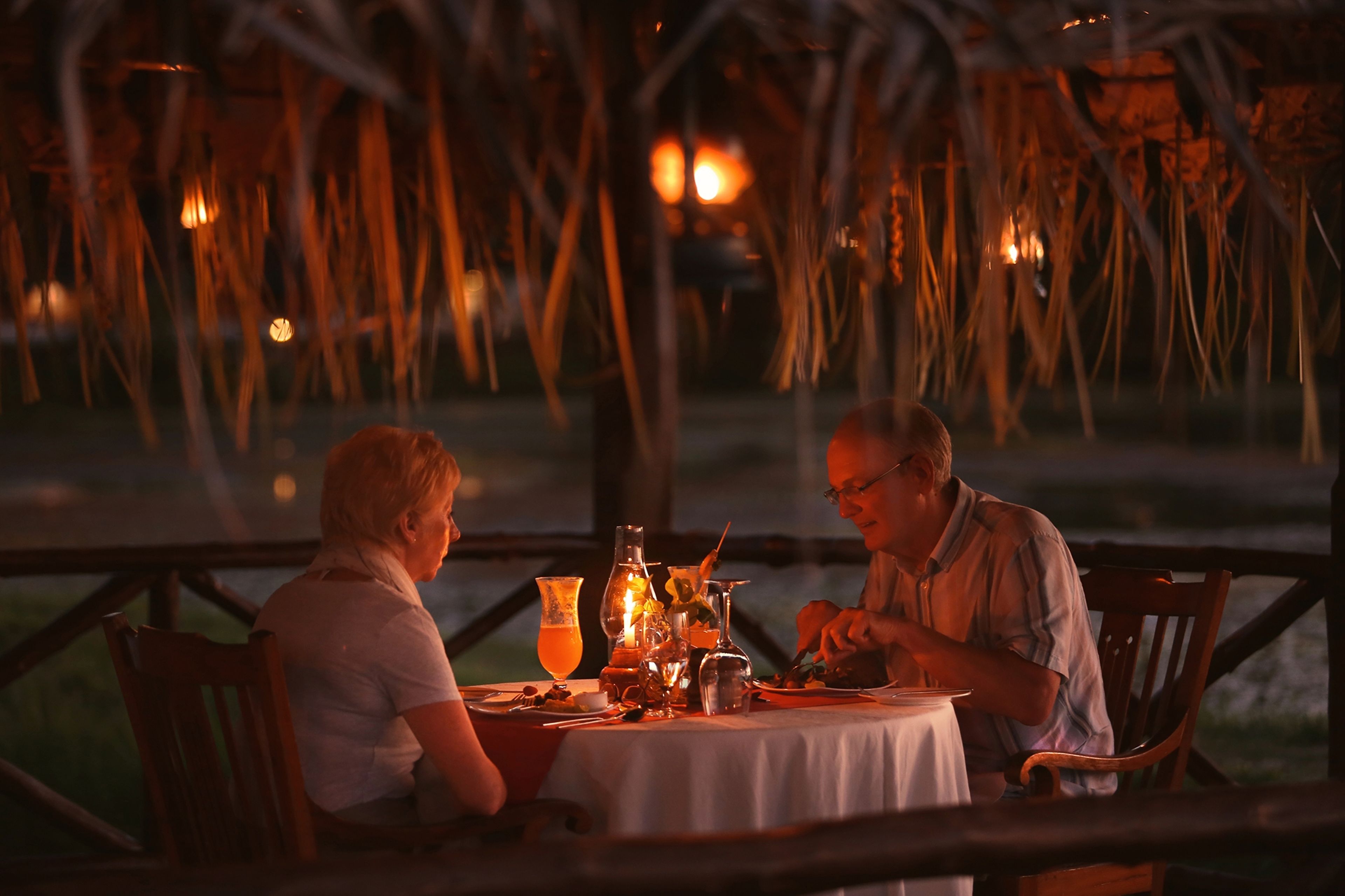 2 restaurants, breakfast, lunch, dinner served; Indian cuisine