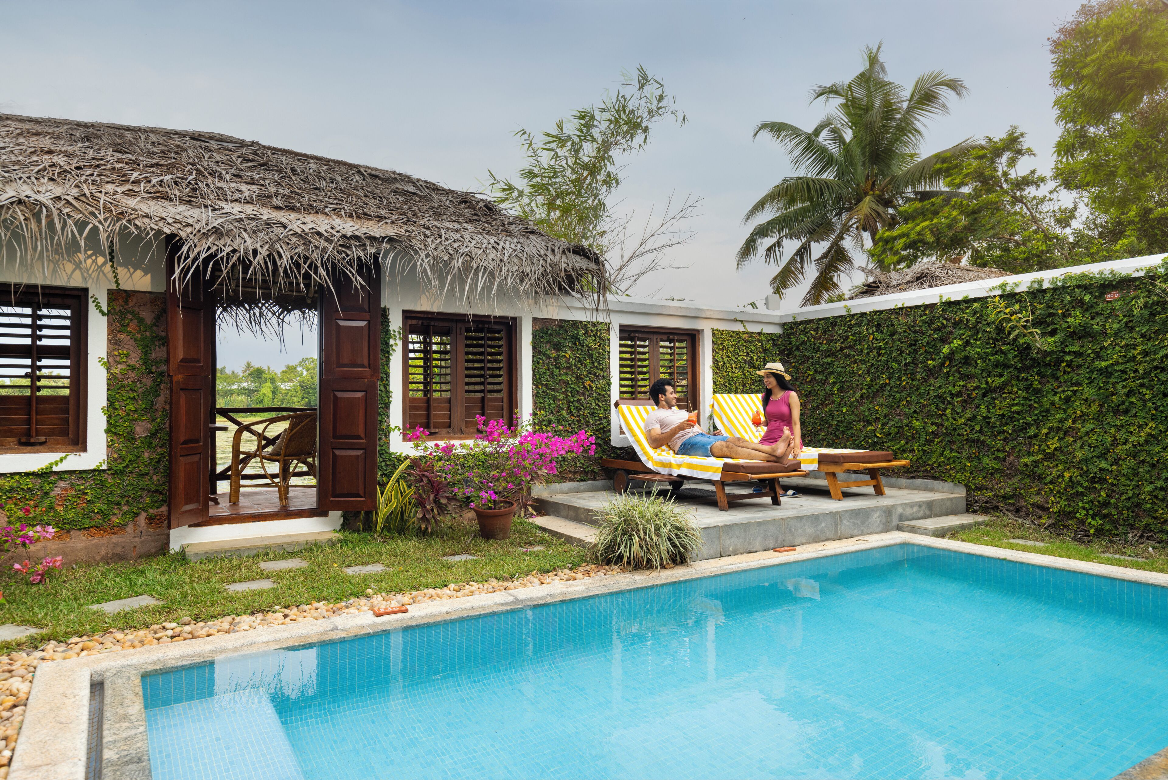 Lake Front Pool View | Private pool
