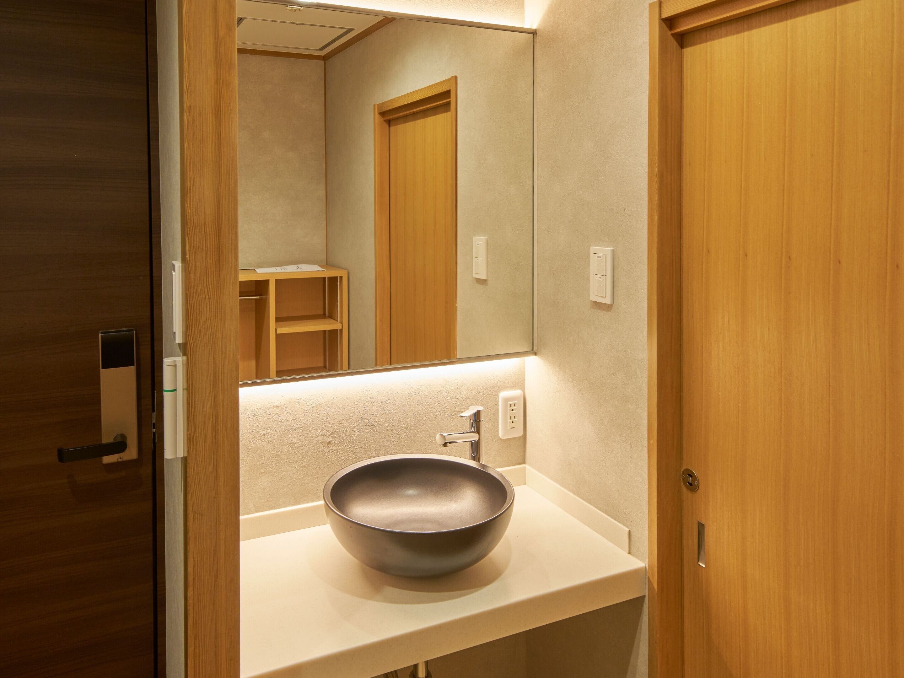 經濟雙床房 | 羽絨被、免費 Wi-Fi