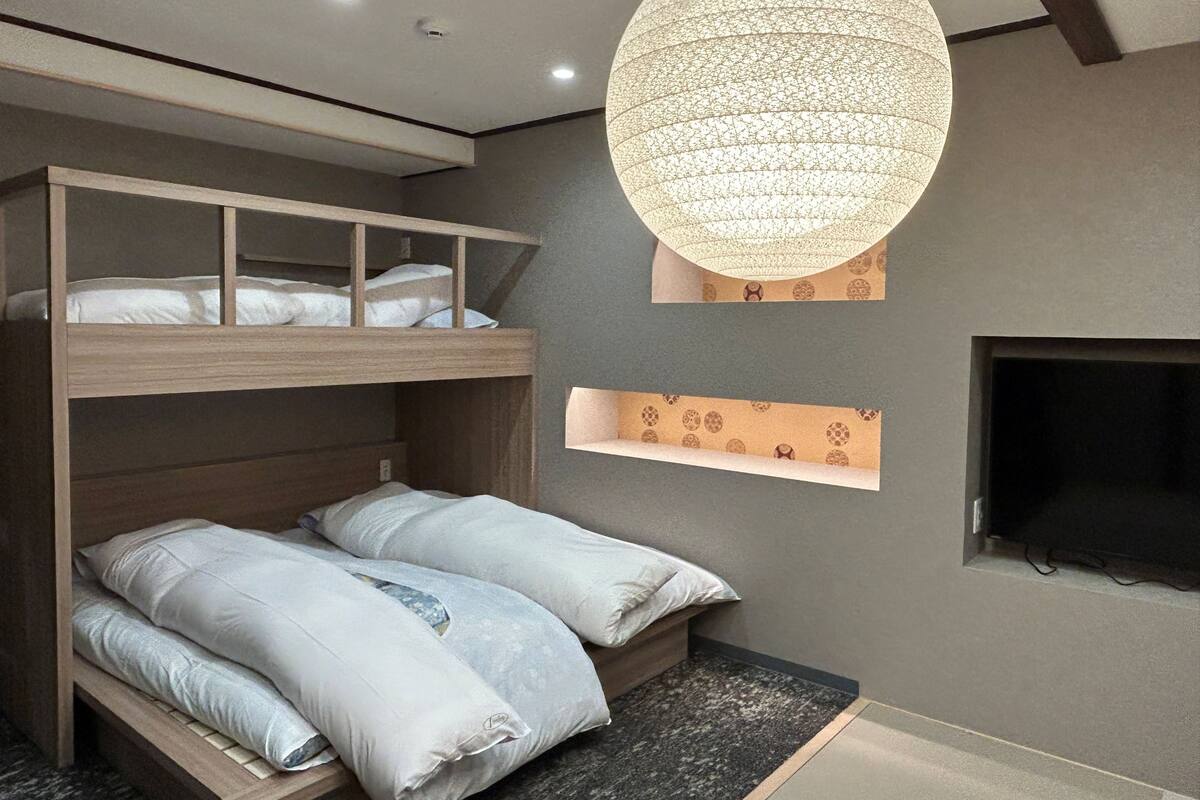 Triple Room | Down comforters, free WiFi