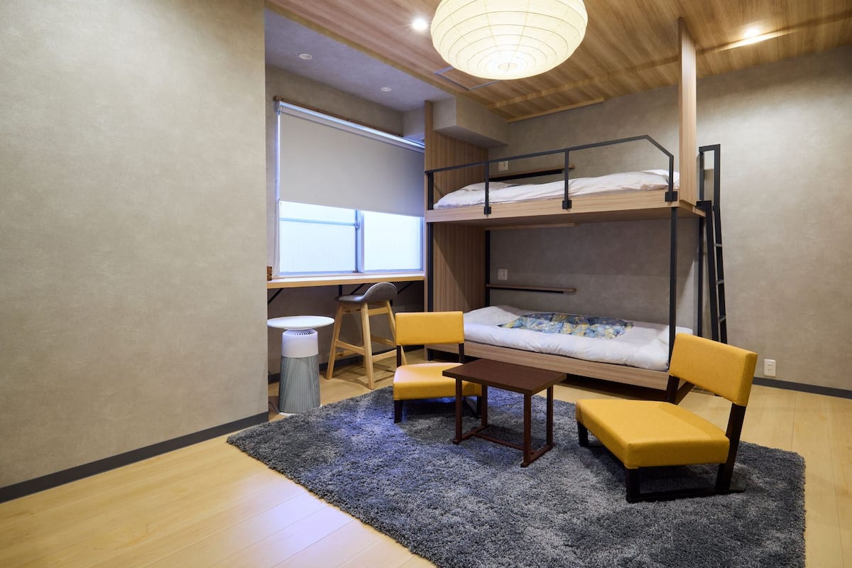 Economy Twin Room | Down comforters, free WiFi