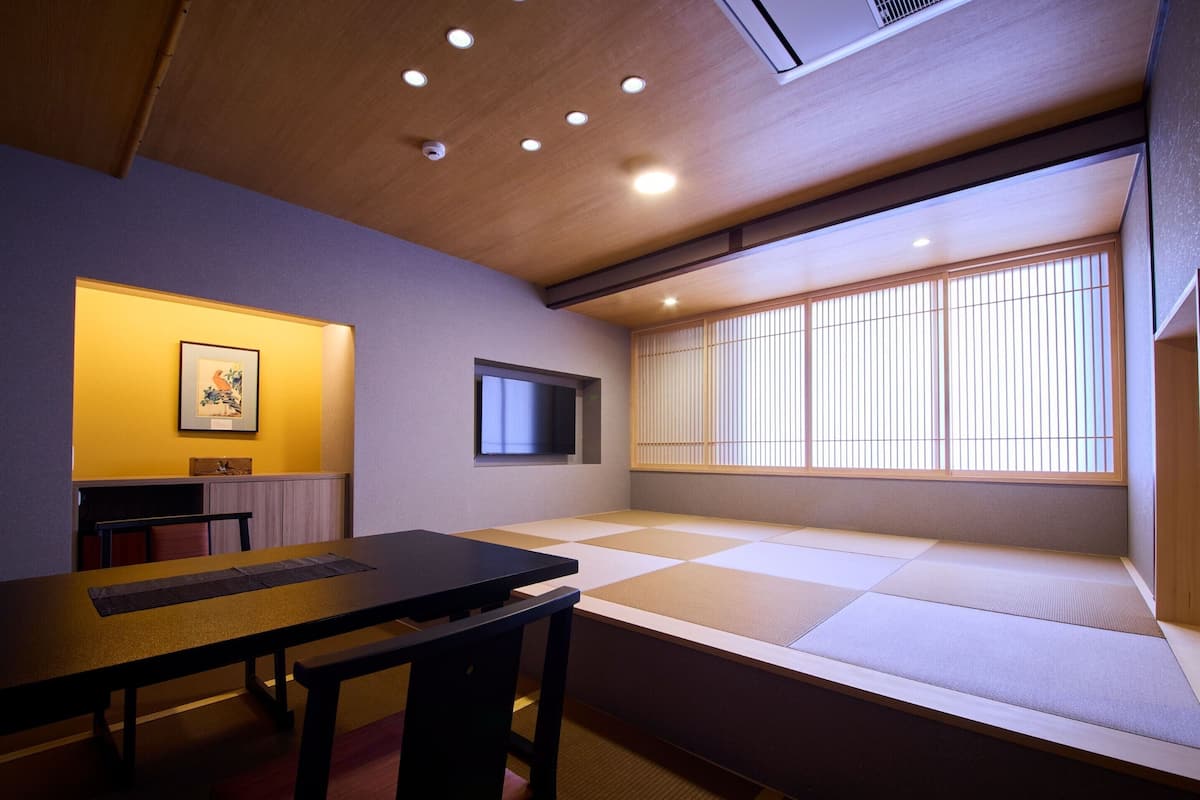 Standard Triple Room | Down comforters, free WiFi