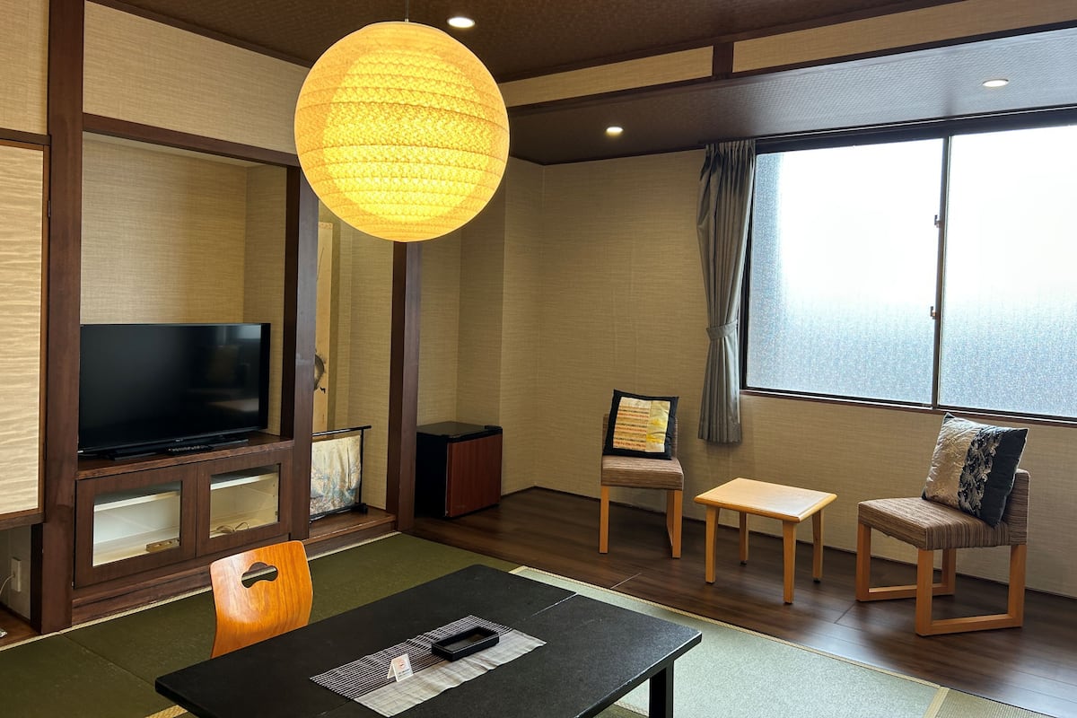 Habitación triple estándar | Edredón y wifi gratis