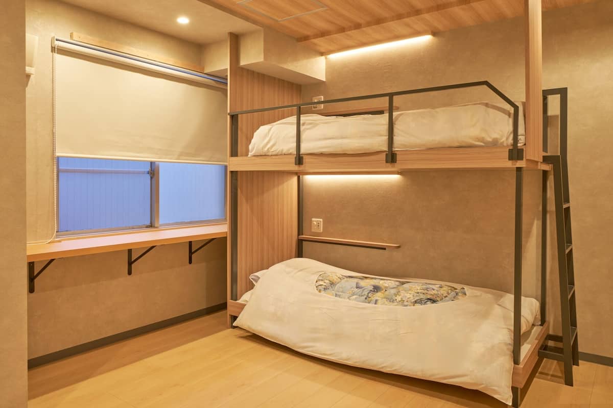 Economy Twin Room | Down comforters, free WiFi