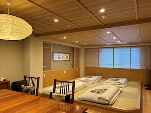 Habitación familiar | Edredón y wifi gratis