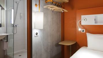 Twin Room, 2 Single Beds | Desk, blackout curtains, free cots/infant beds, free WiFi