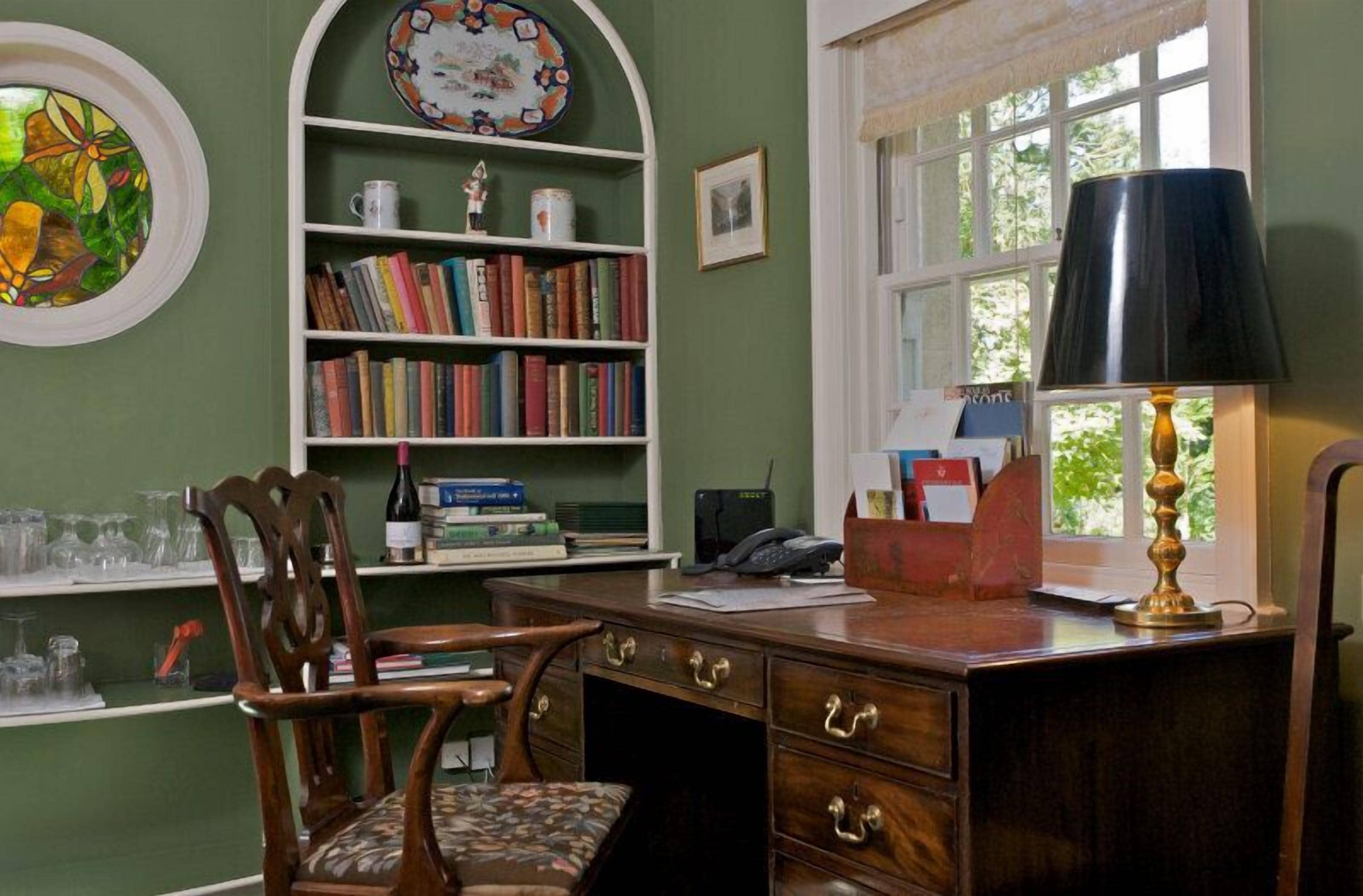 4 bedroom colonel's house | living area | 40-inch tv with cable channels