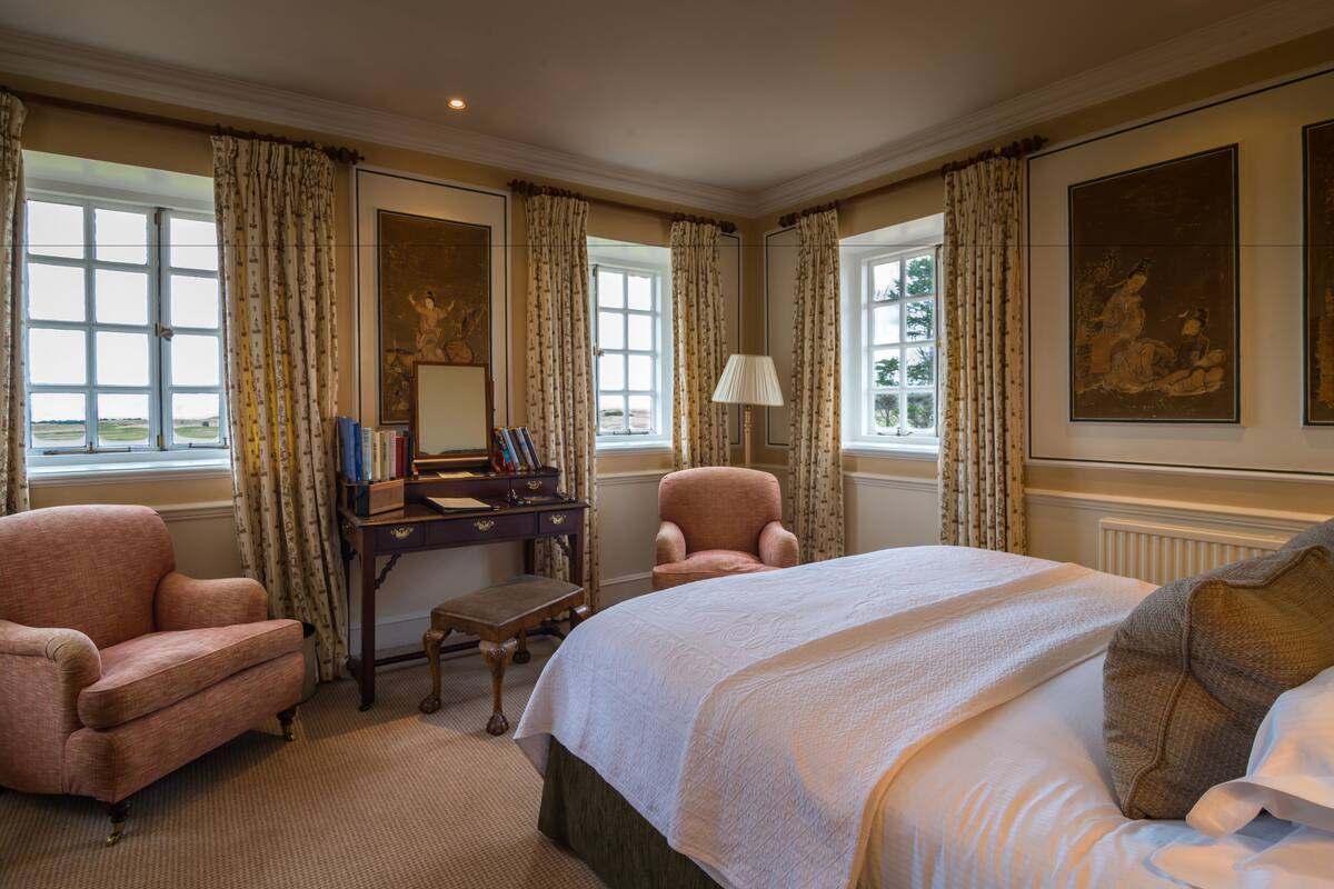 large main house room | egyptian cotton sheets, premium bedding, in-room safe