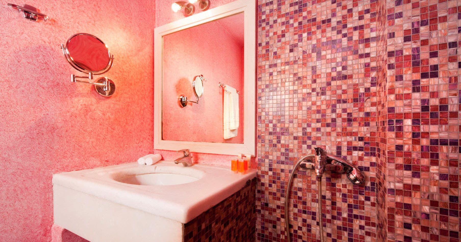 eco-friendly toiletries, hair dryer, towels