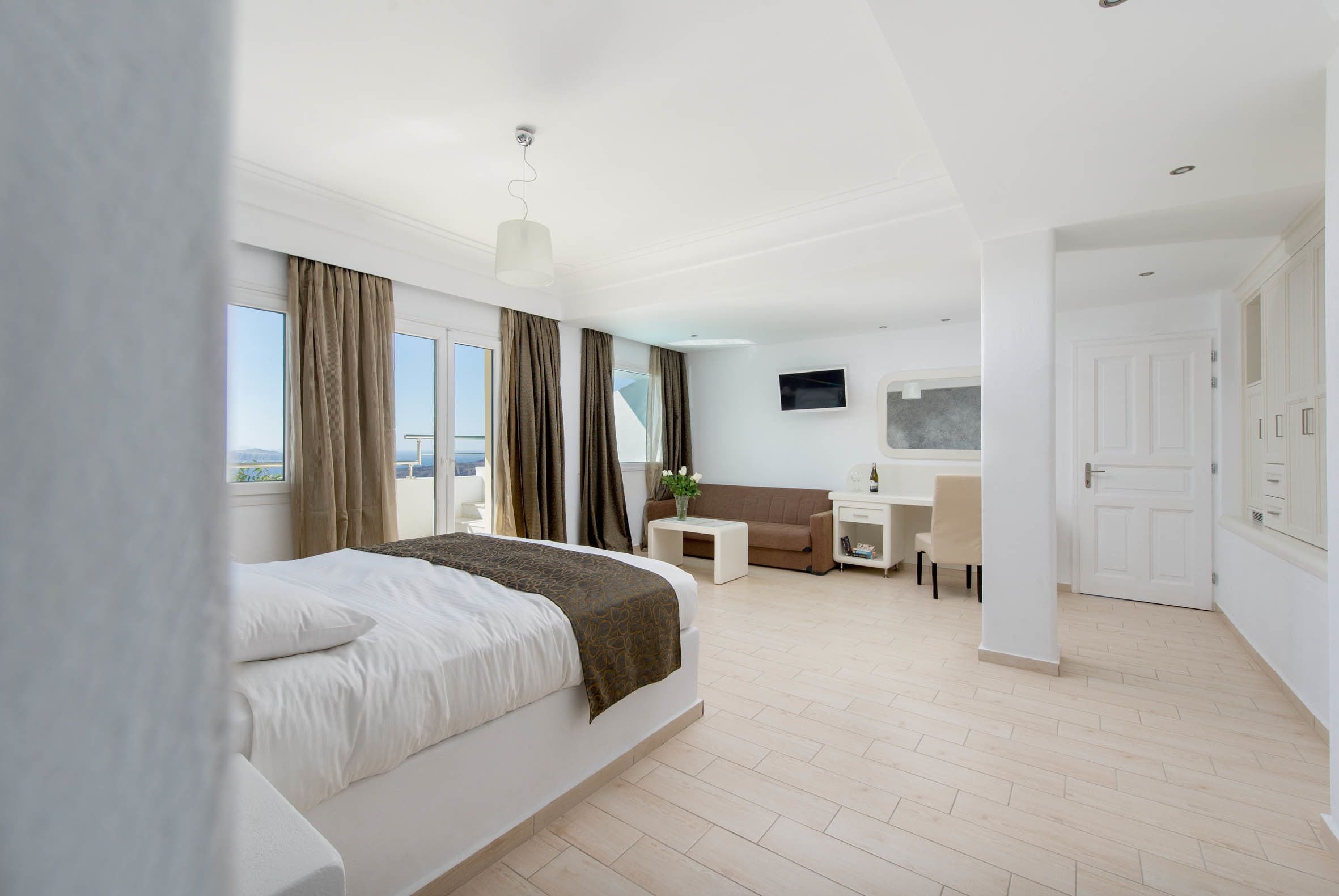 junior suite, jetted tub | view from room