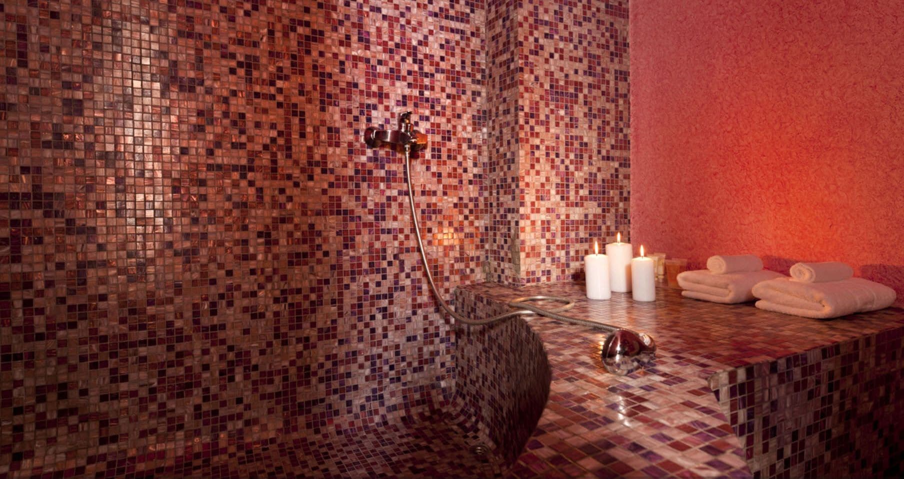 superior double volcano view | bathroom | eco-friendly toiletries, hair dryer, towels