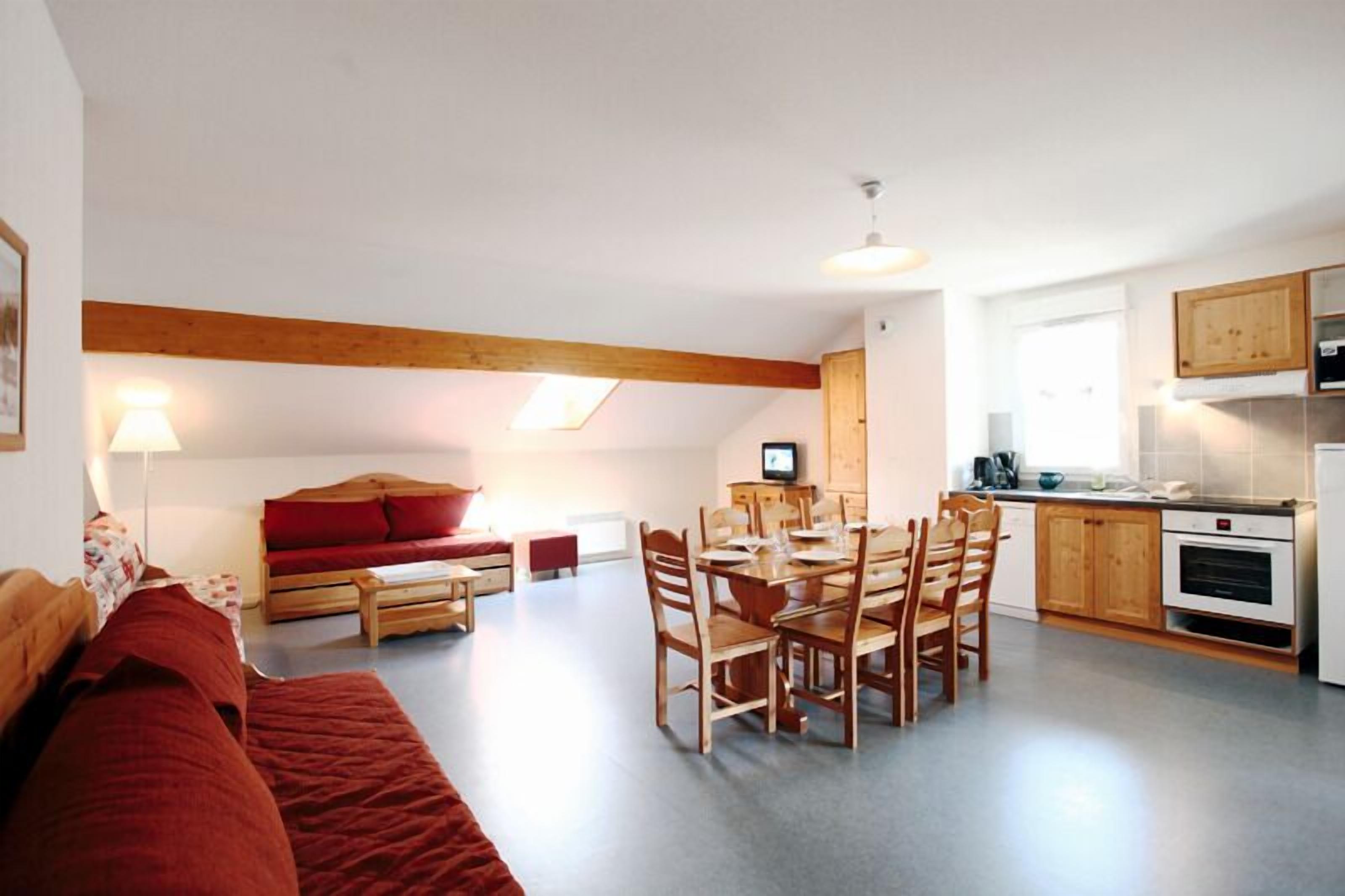 Individuell dekoriert, individuell eingerichtet, schallisolierte Zimmer