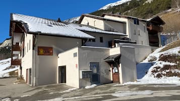 Fachada de la propiedad